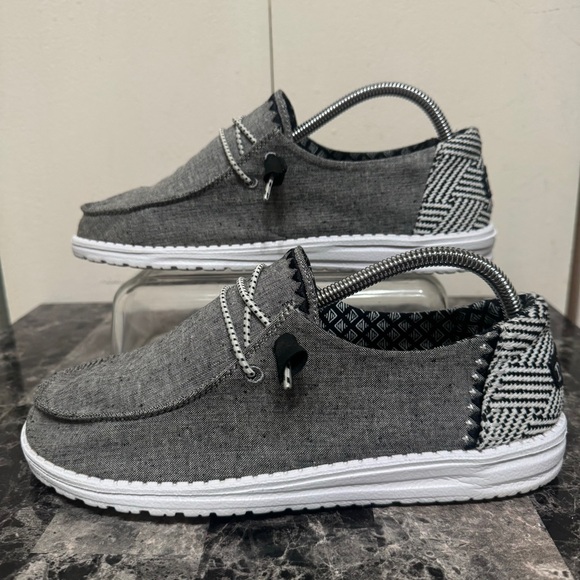 Hey Dude Wendy Chambray Onyx - Women’s Size 10 - Picture 2 of 13